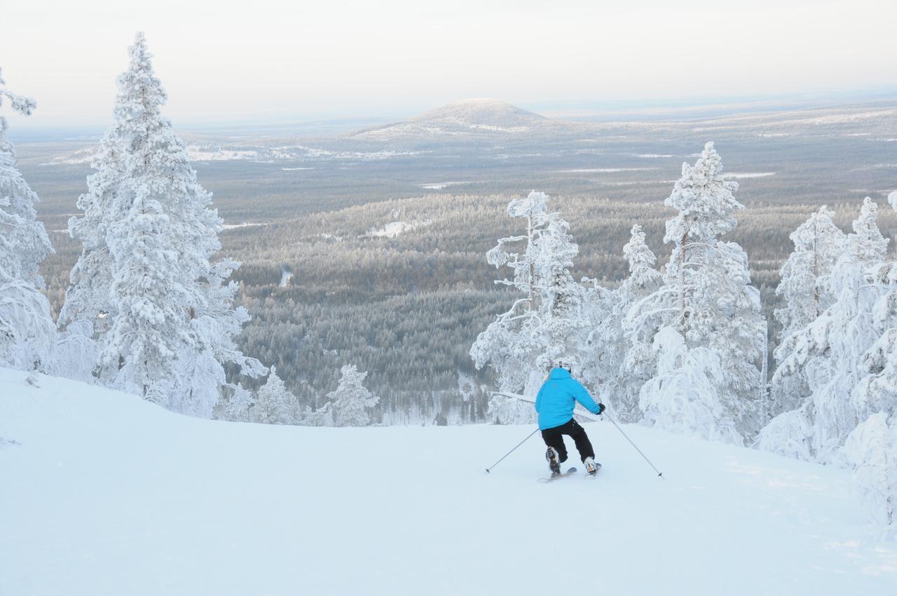 Hotelli Suomutunturi Buitenkant foto